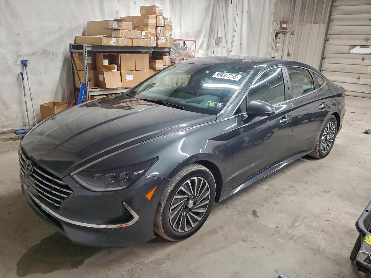 HYUNDAI SONATA HYBRID