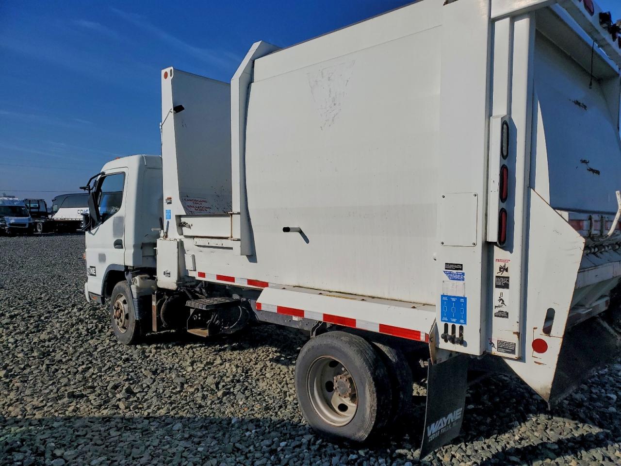 Lot #3315995125 2008 ISUZ CART TIPPER