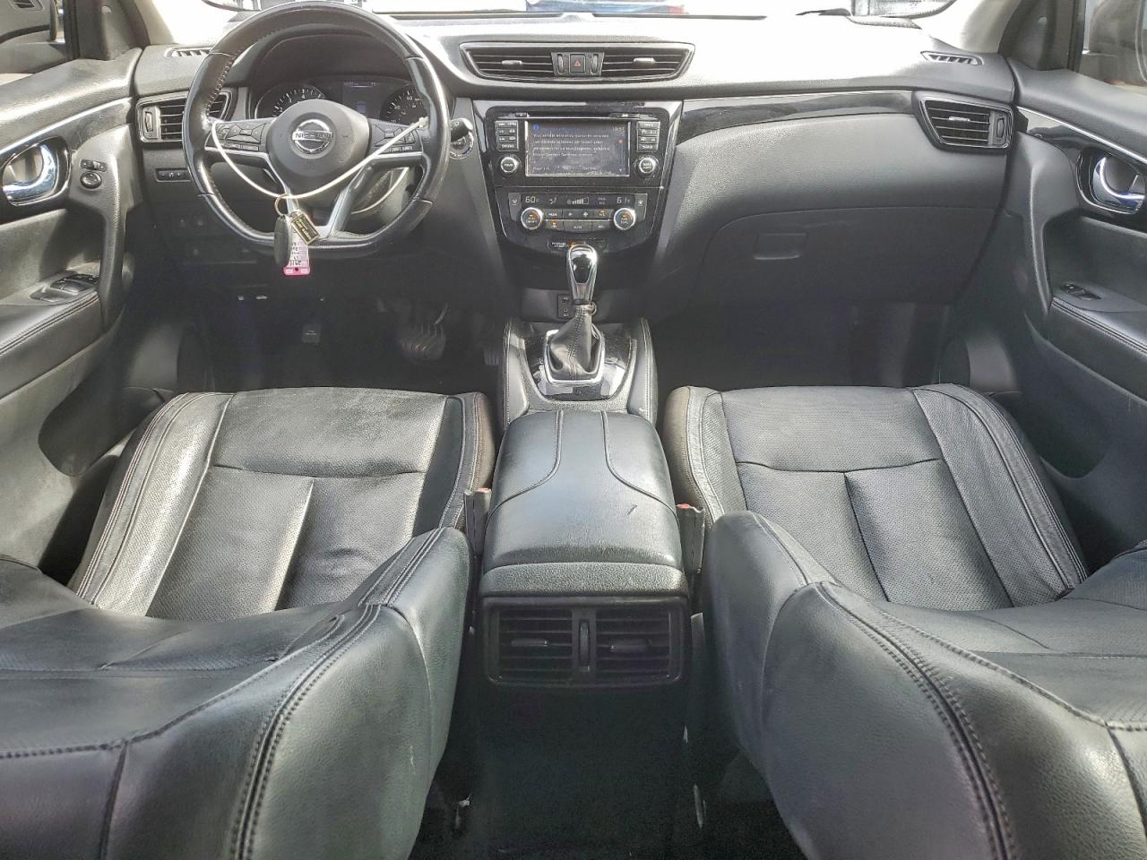 NISSAN ROGUE SPORT S