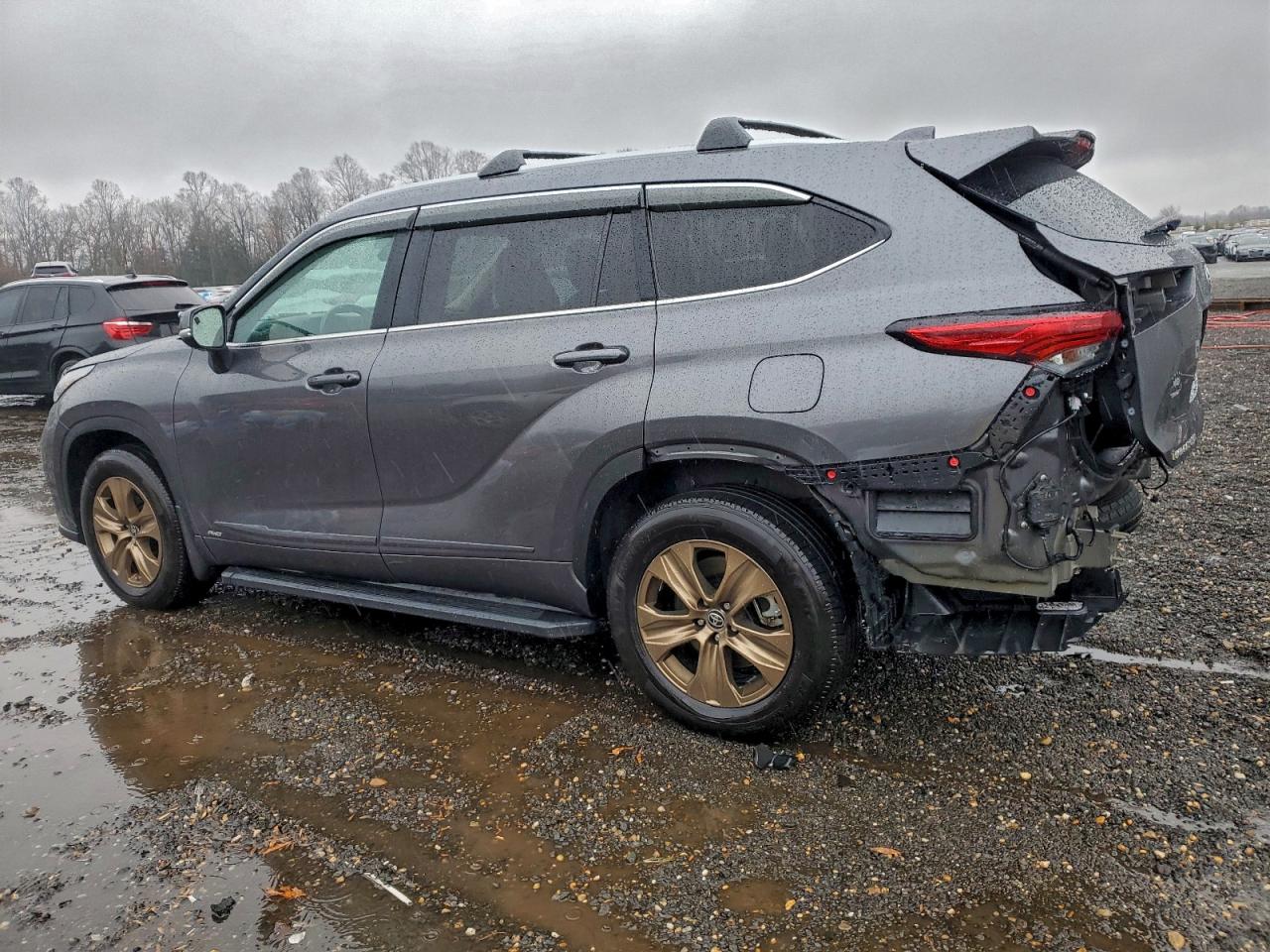 TOYOTA HIGHLANDER HYBRID XLE