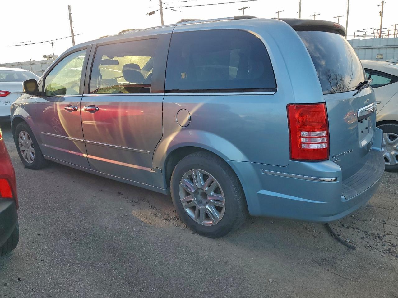 Lot #3309412995 2010 CHRYSLER TOWN & COU
