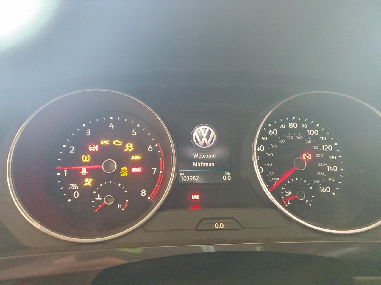 VOLKSWAGEN TIGUAN SE