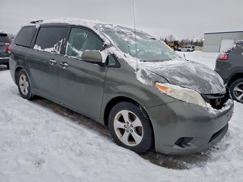 2011 TOYOTA SIENNA LE #3304523532