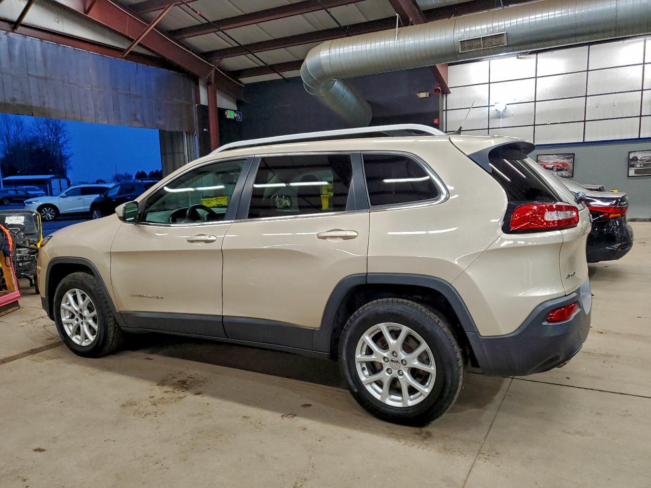 JEEP GRAND CHEROKEE LATITUDE