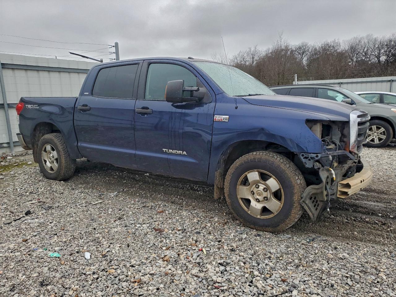 TOYOTA TUNDRA CREWMAX SR5