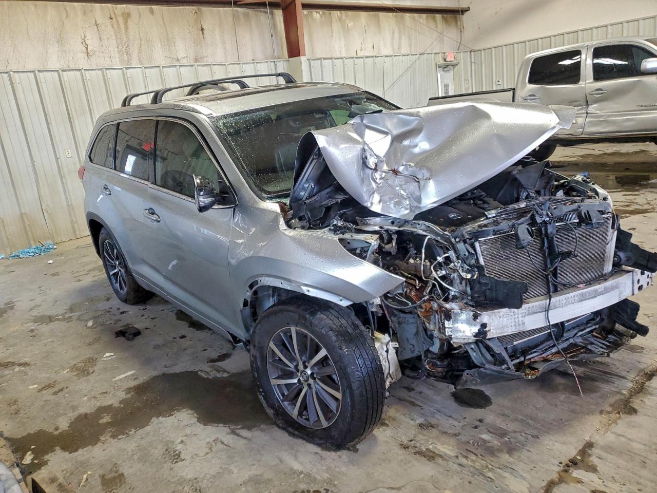 TOYOTA HIGHLANDER SE