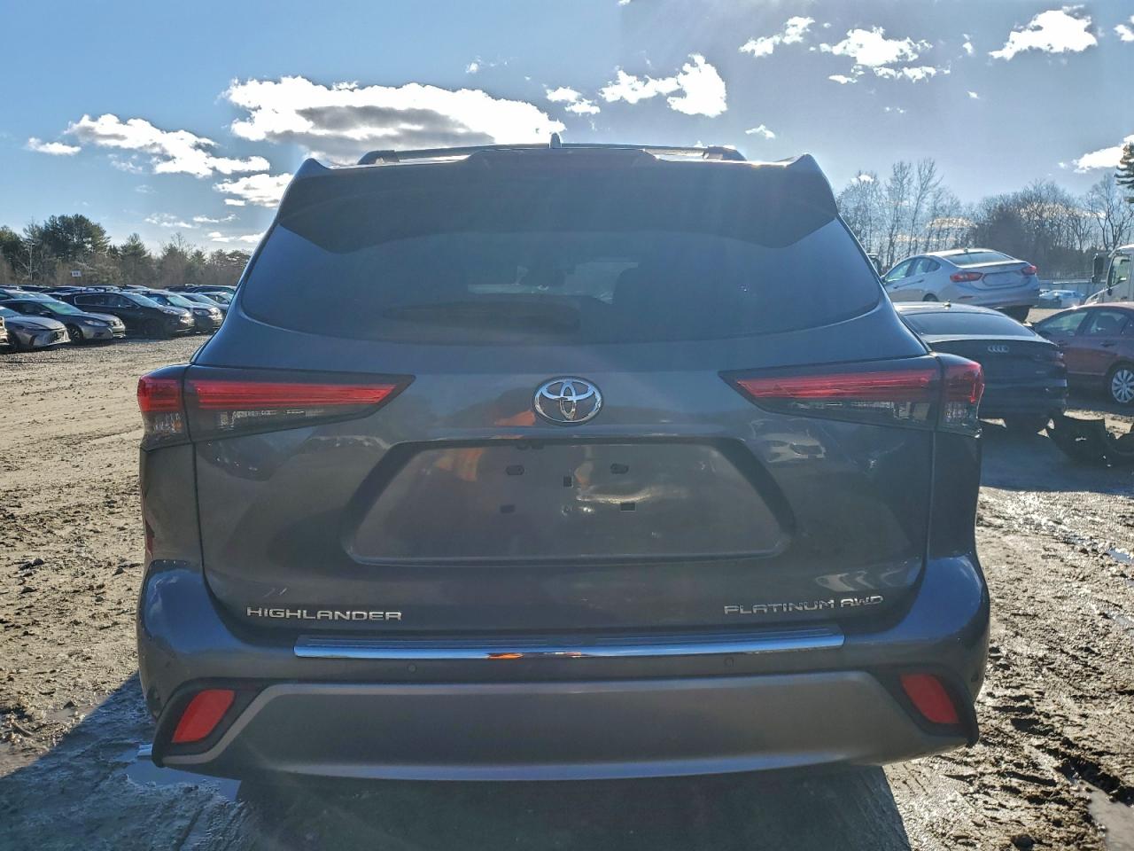 Lot #3302648052 2023 TOYOTA HIGHLANDER