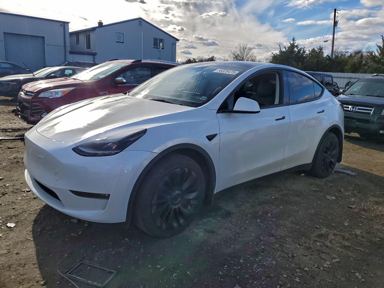 TESLA MODEL Y