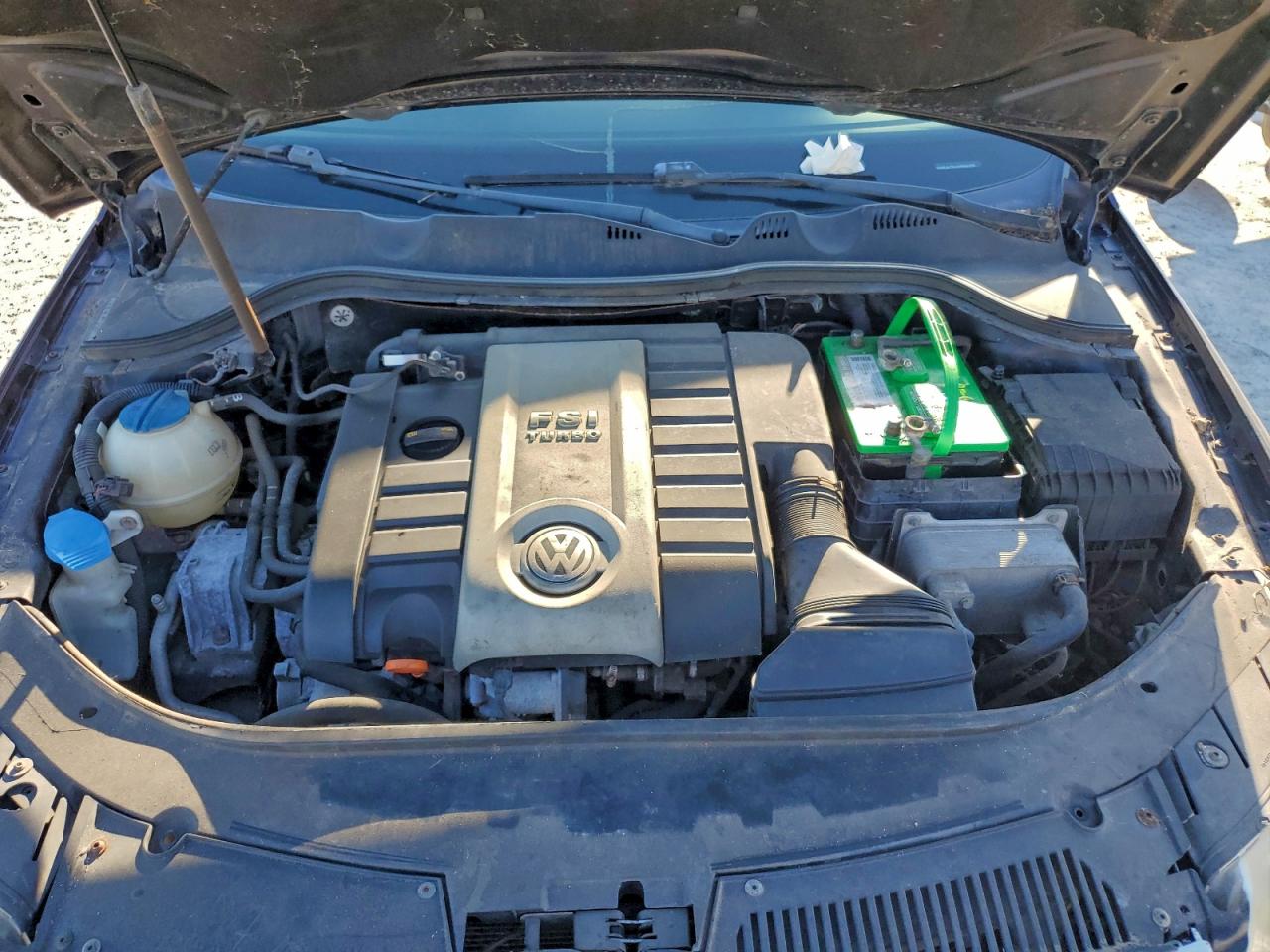 Lot #3315943091 2008 VOLKSWAGEN PASSAT TUR