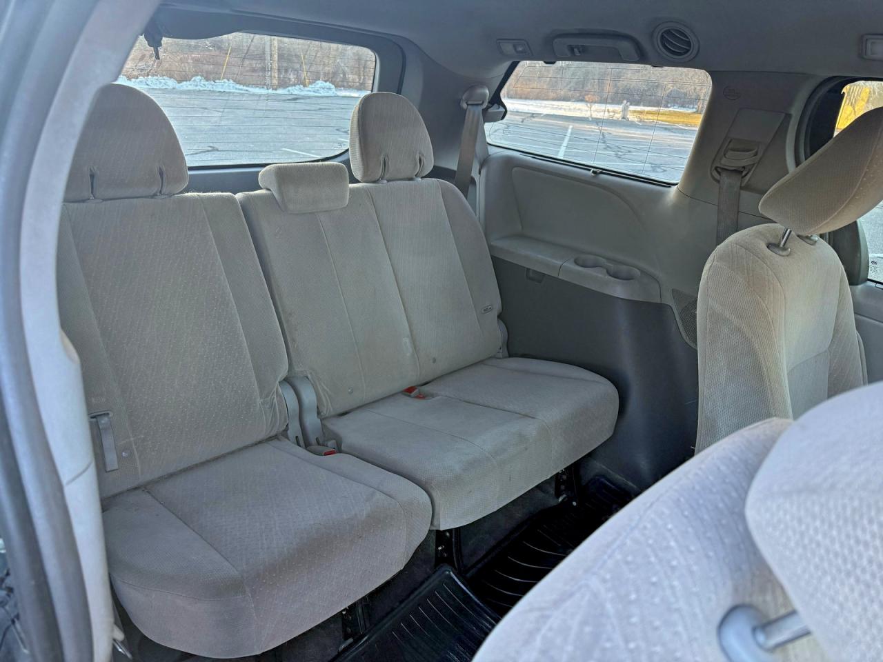 Lot #3316737457 2017 TOYOTA SIENNA LE