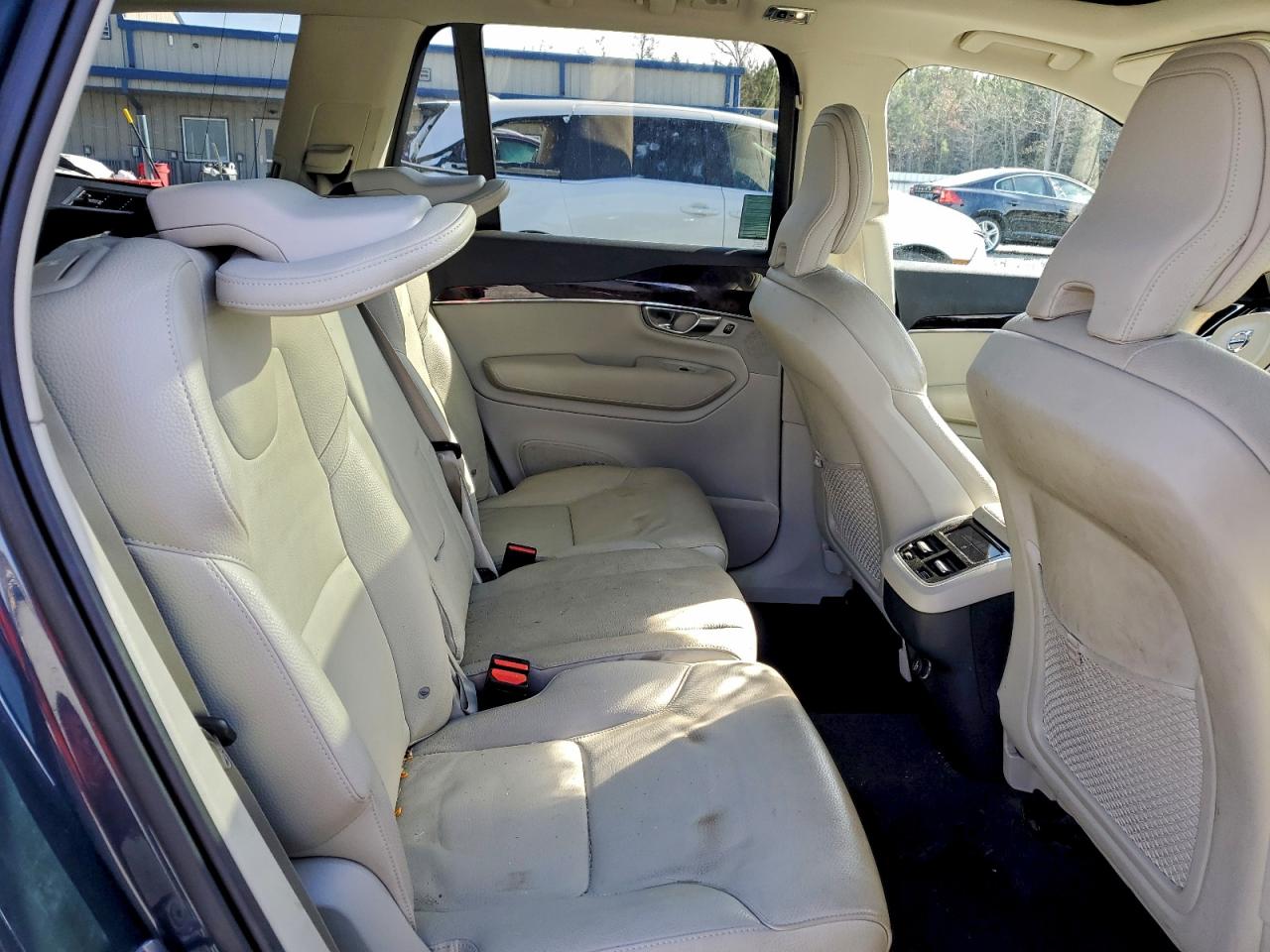 VOLVO XC90 T5 MOMENTUM