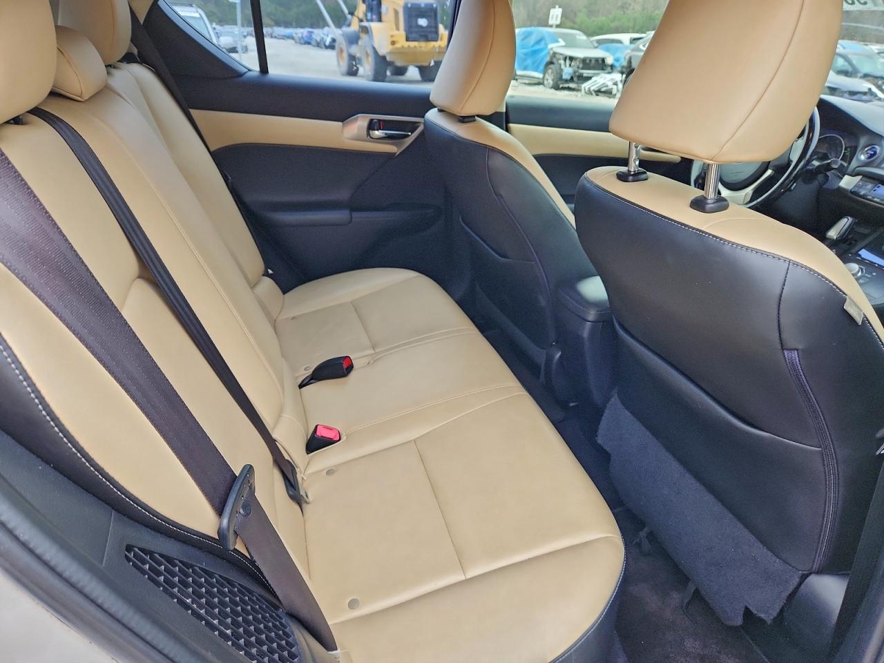 Lot #3304602459 2015 LEXUS CT 200