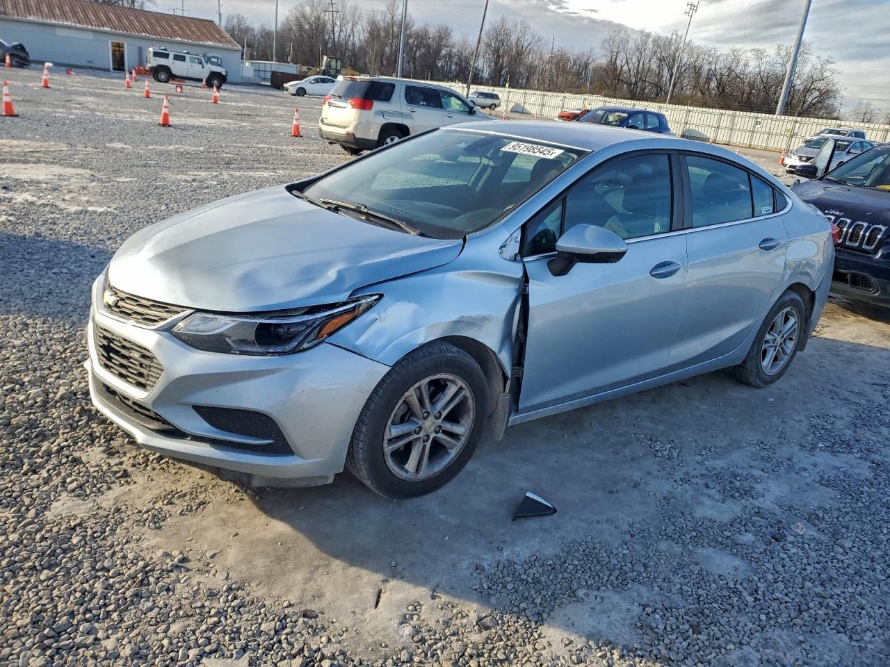 Lot #3308377274 2017 CHEVROLET CRUZE LT