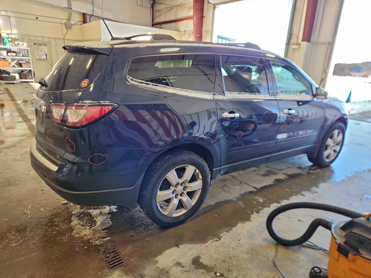 CHEVROLET TRAVERSE LT