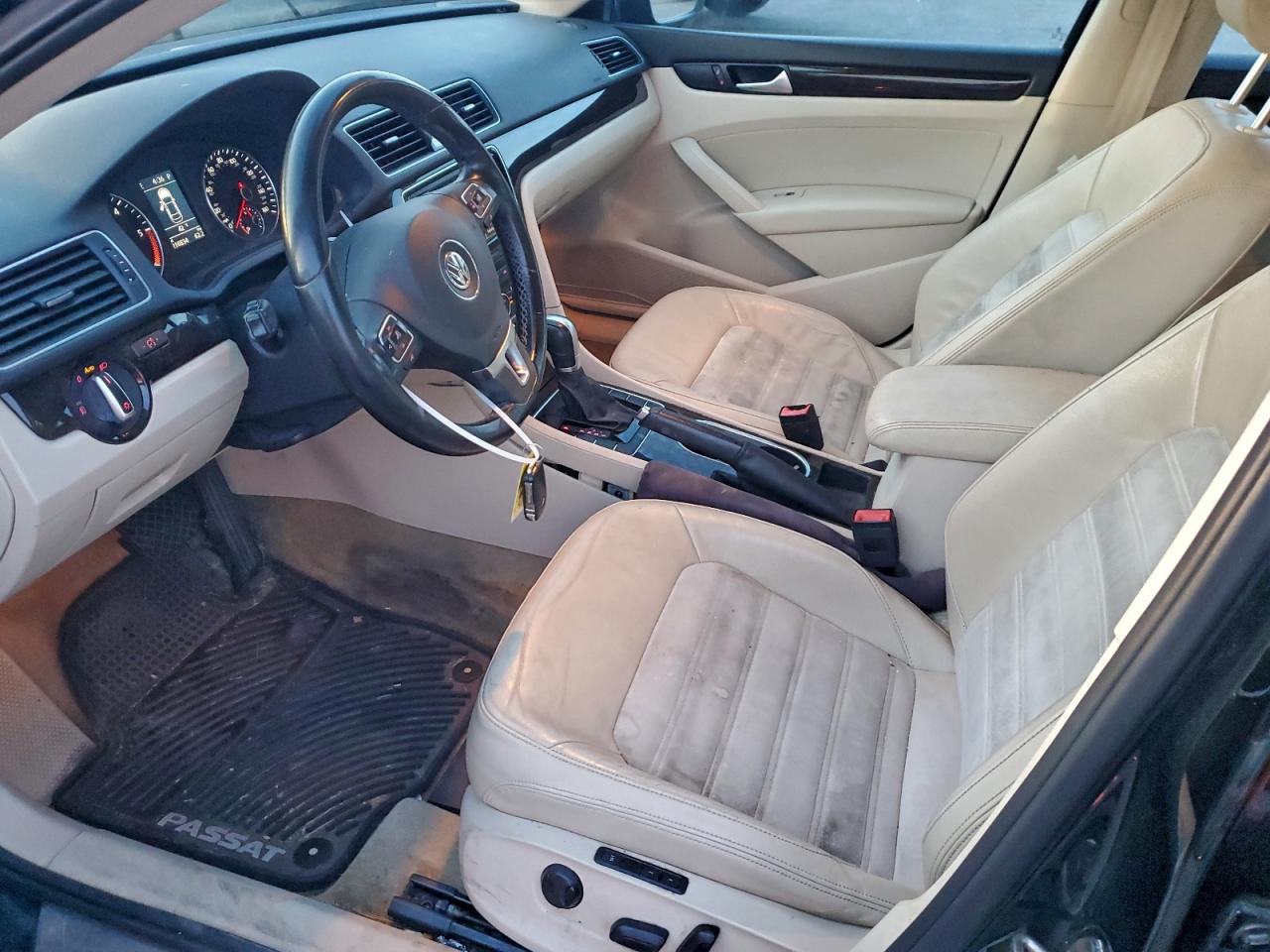 VOLKSWAGEN PASSAT SEL