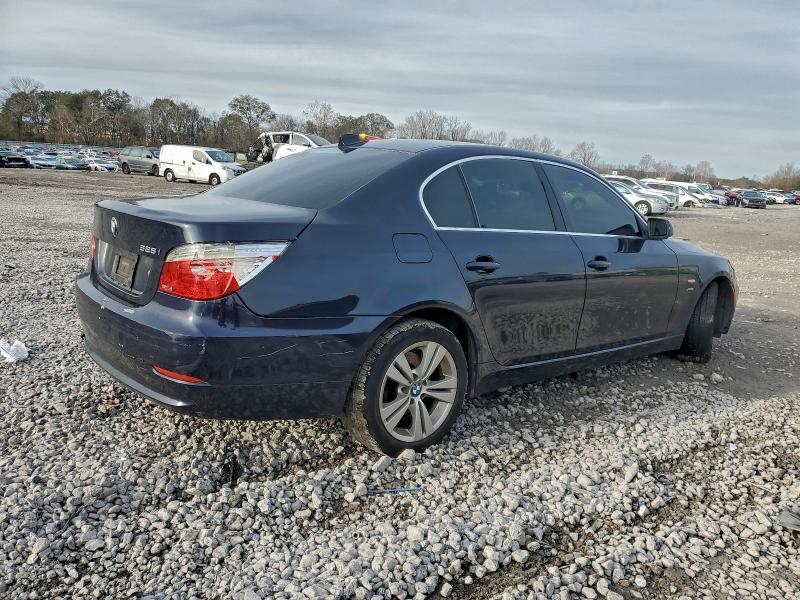 2010 BMW 528 XI #3316957120