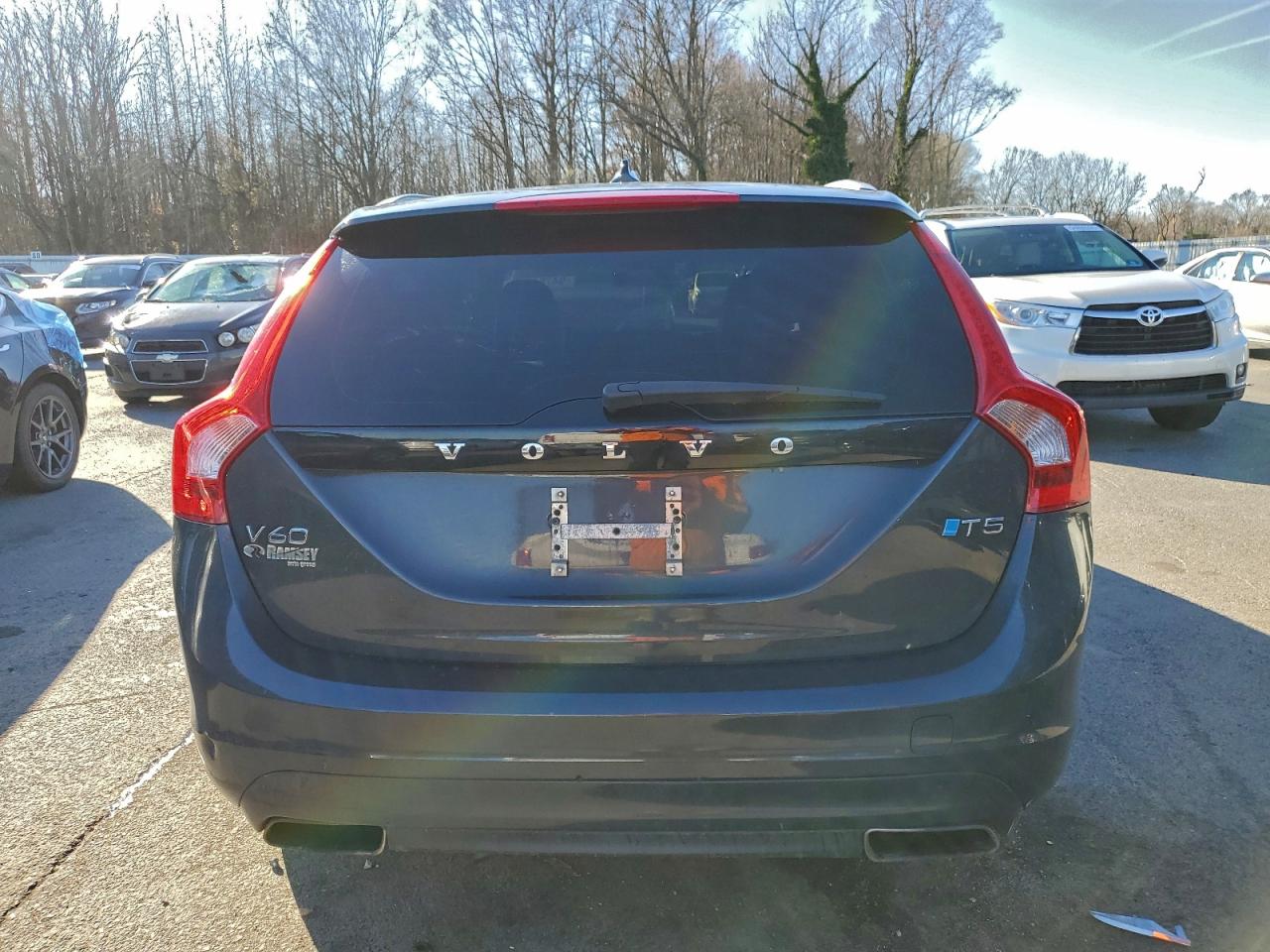 VOLVO V60 T5 PREMIER