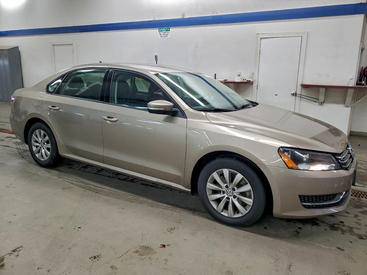 Lot #3317084004 2015 VOLKSWAGEN PASSAT S