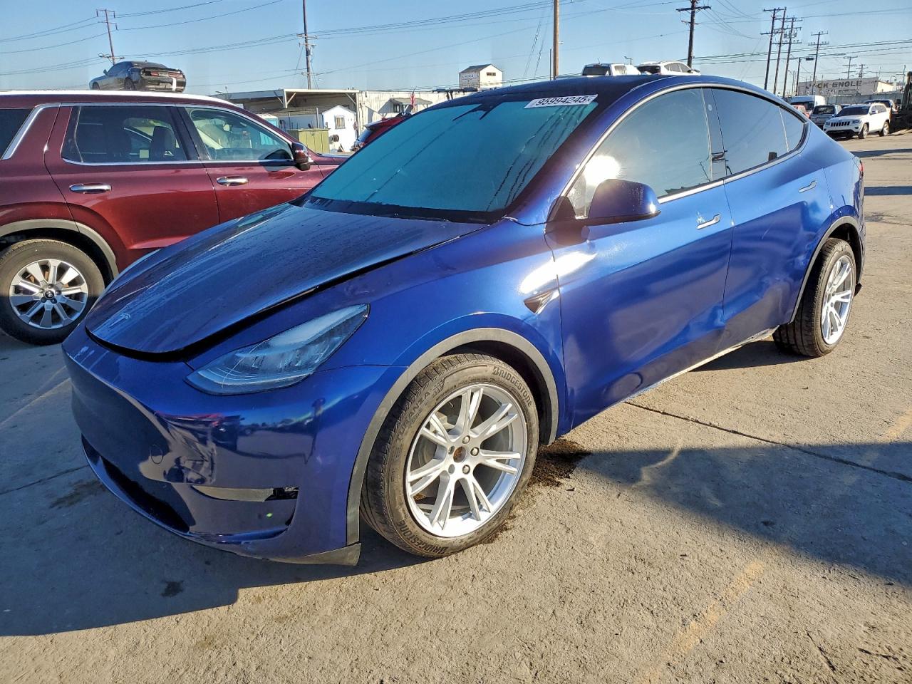 TESLA MODEL Y