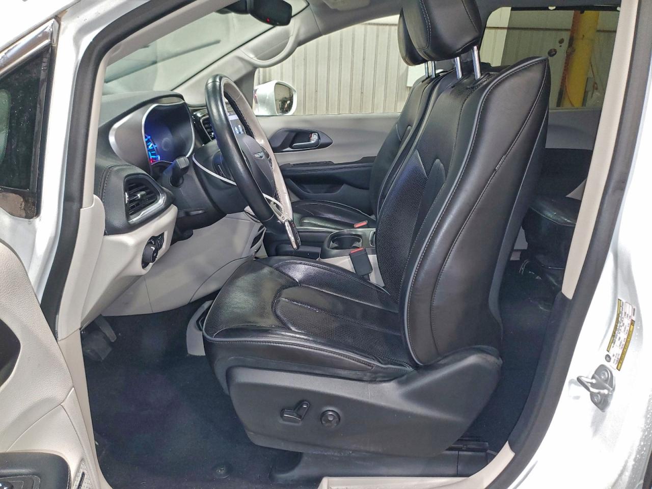 CHRYSLER PACIFICA HYBRID LIMITED