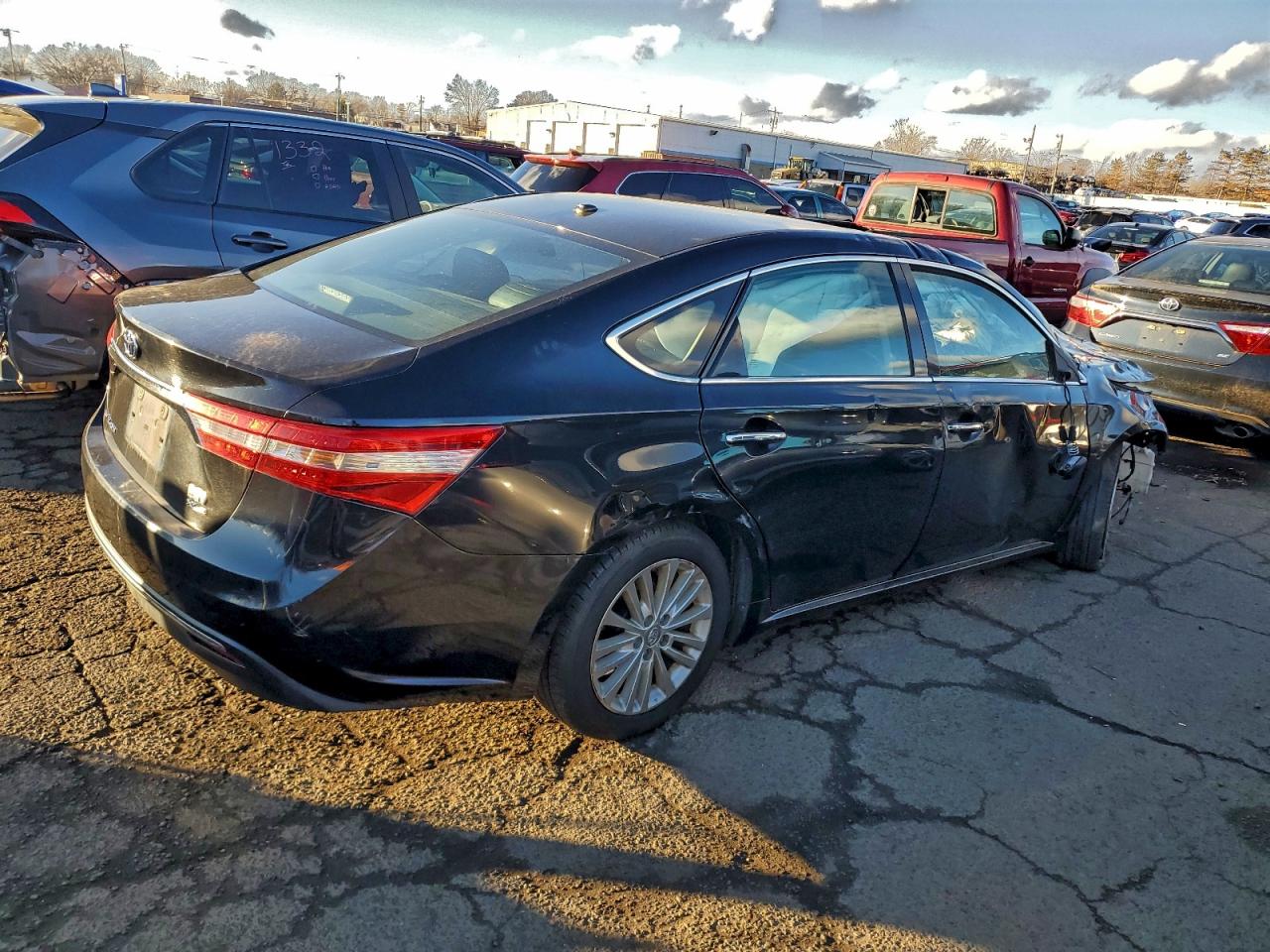 Lot #3318870920 2015 TOYOTA AVALON HYB