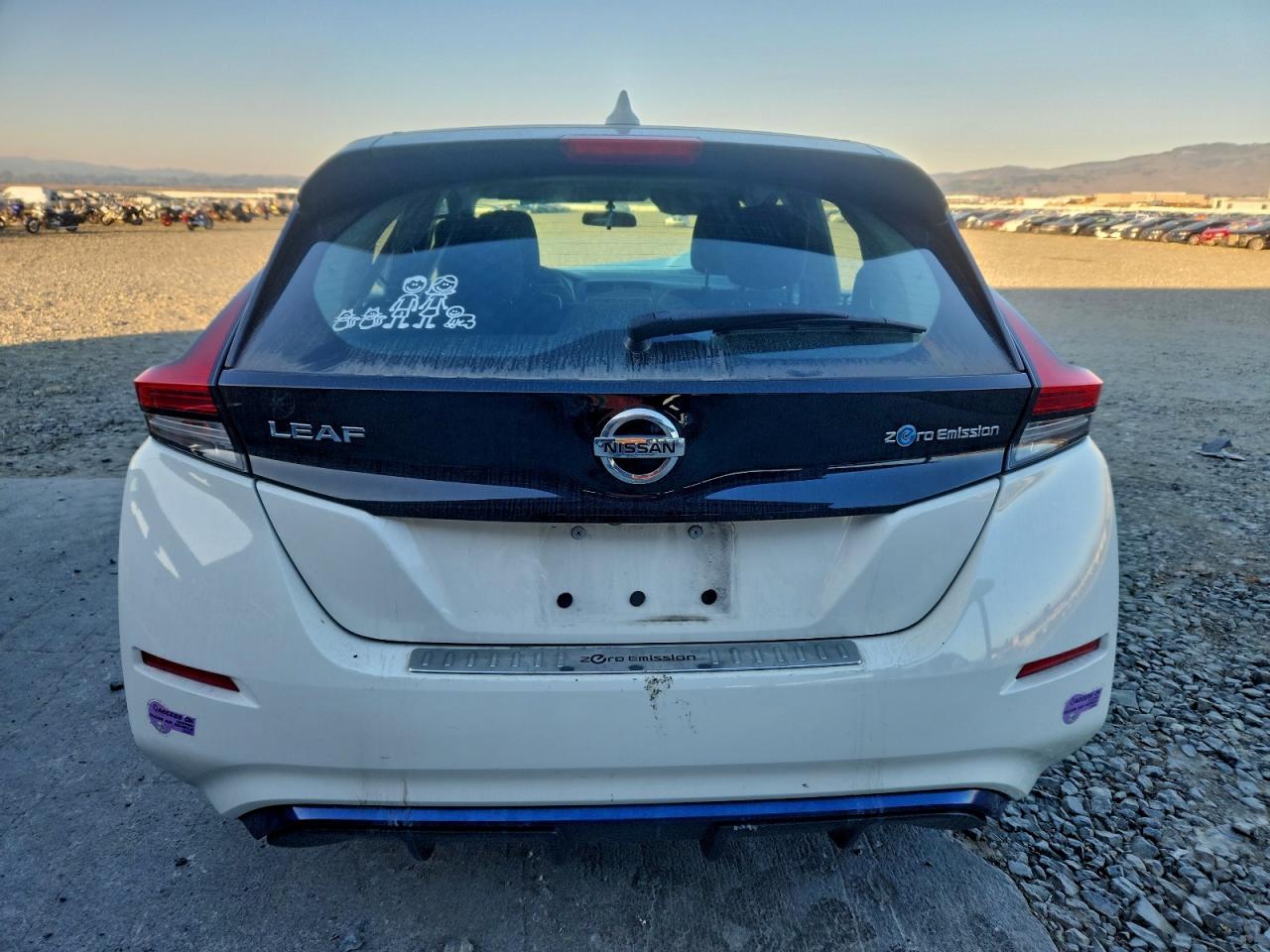NISSAN LEAF S
