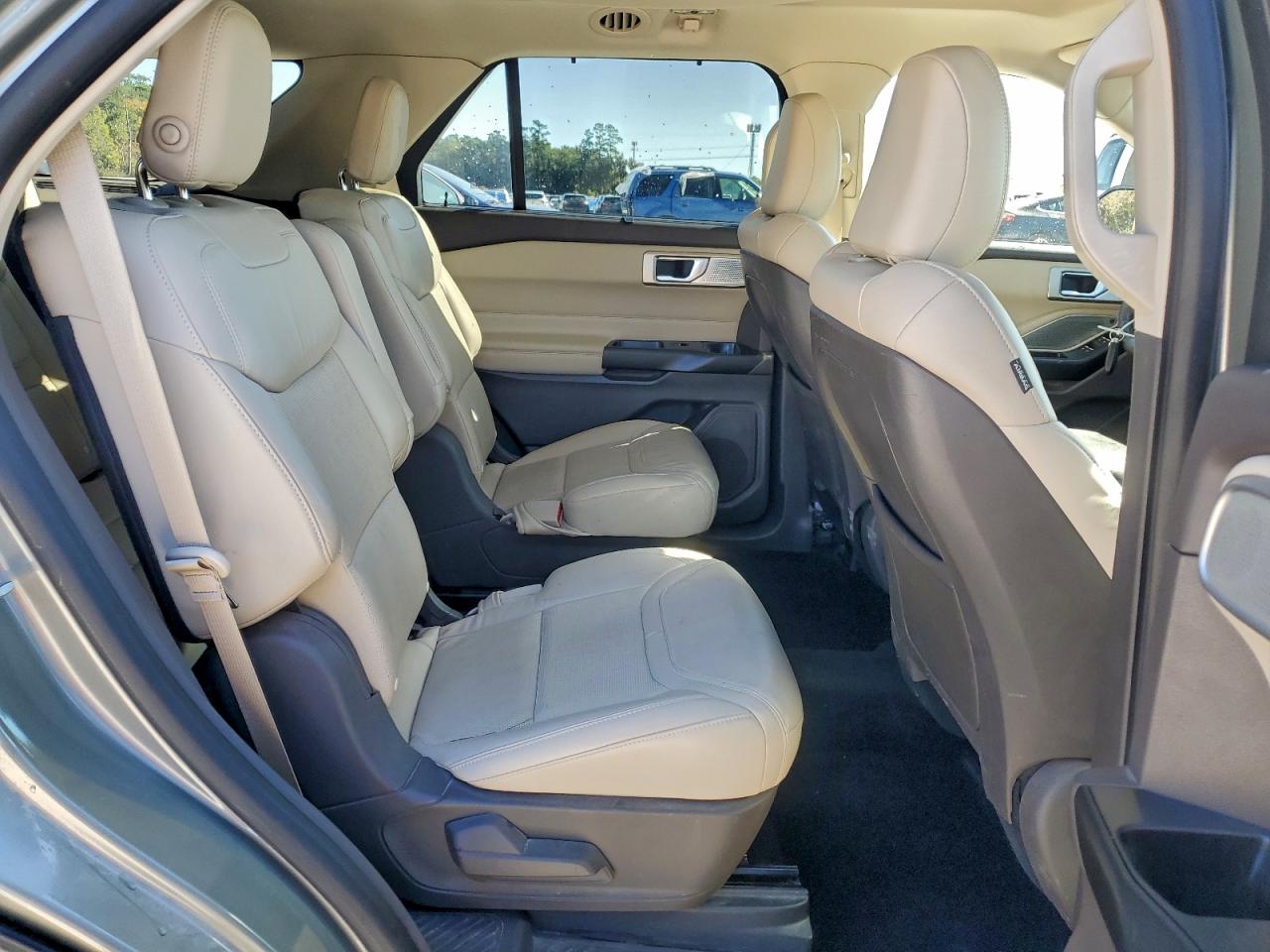 FORD EXPLORER PLATINUM