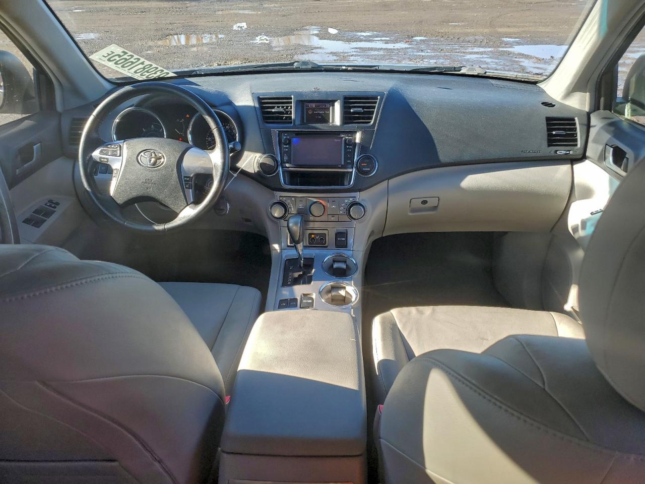 TOYOTA HIGHLANDER HYBRID