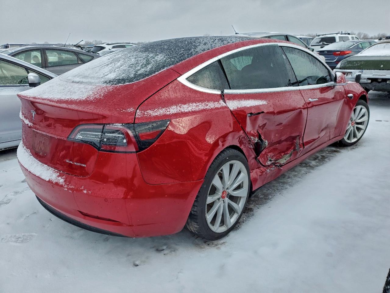 TESLA MODEL 3