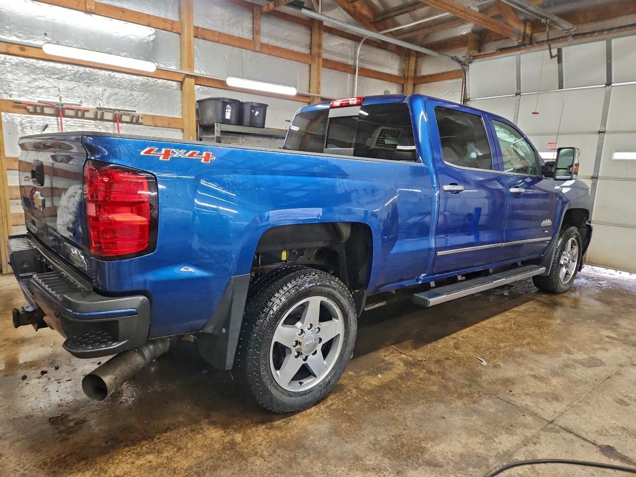 CHEVROLET SILVERADO K2500 HIGH COUNTRY