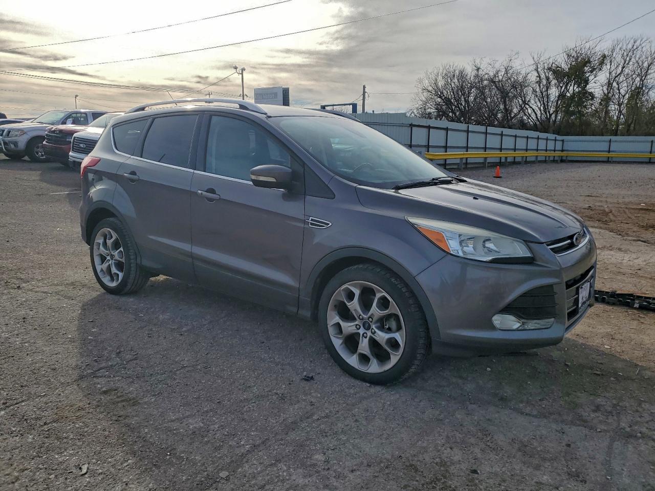 FORD ESCAPE TITANIUM
