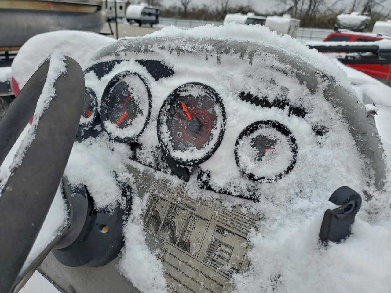 Lot #3304566456 1996 LUND BOAT