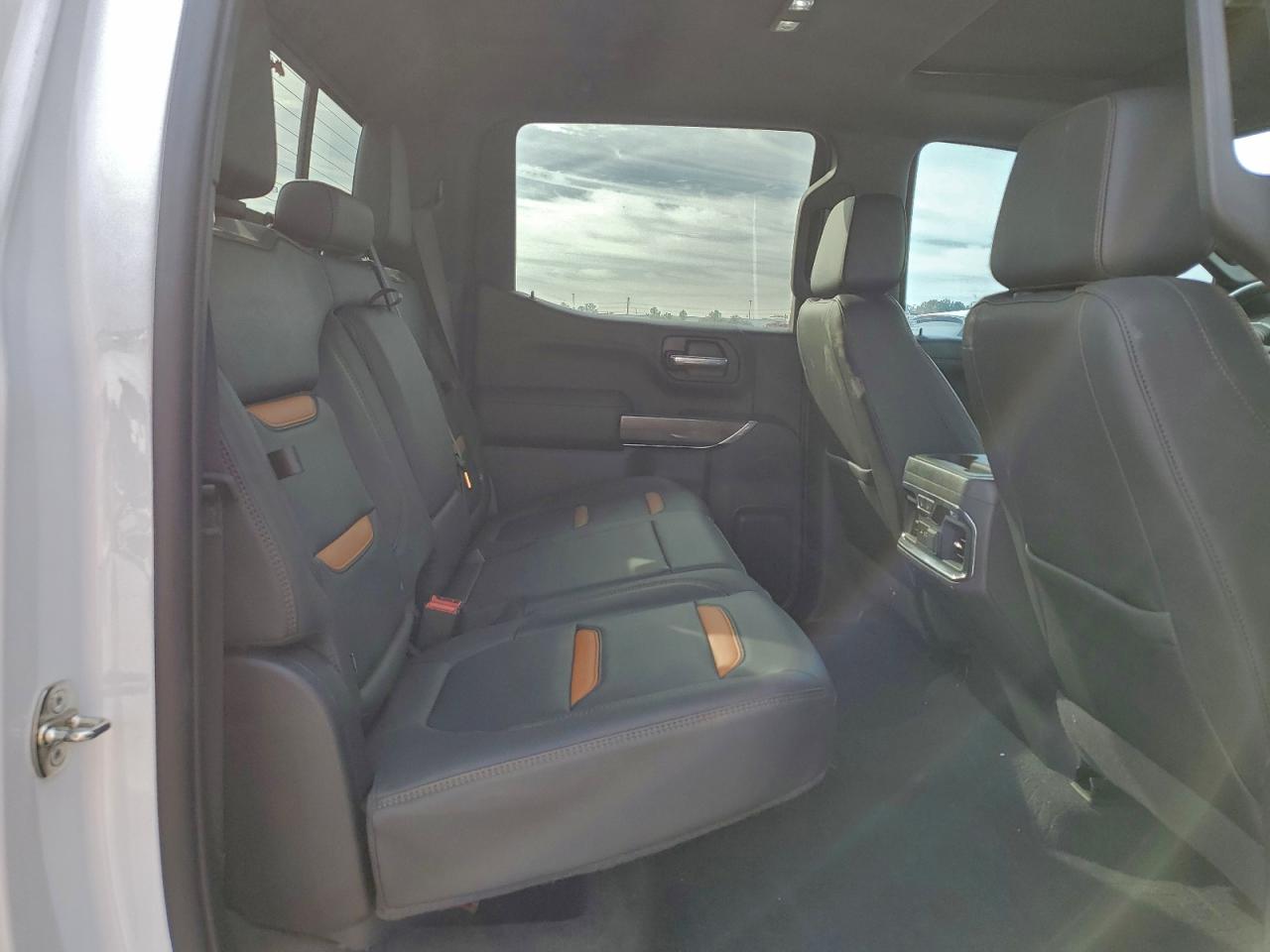 Lot #3318022399 2019 GMC SIERRA K15