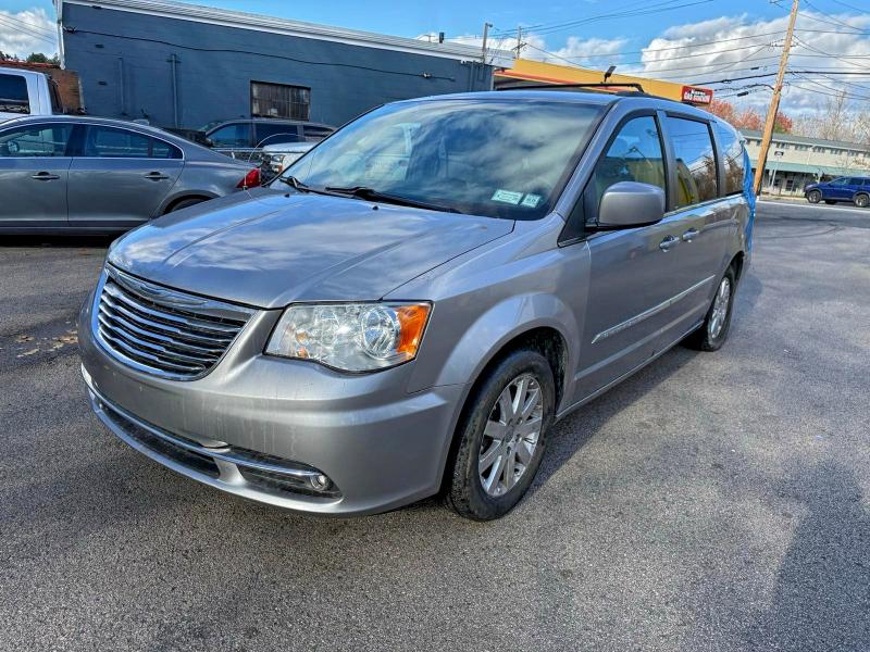2013 CHRYSLER TOWN & COU #3302815895