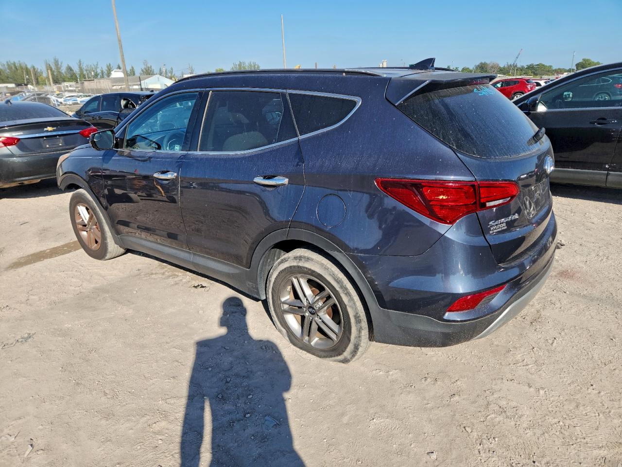 Lot #3315925093 2017 HYUNDAI SANTA FE S