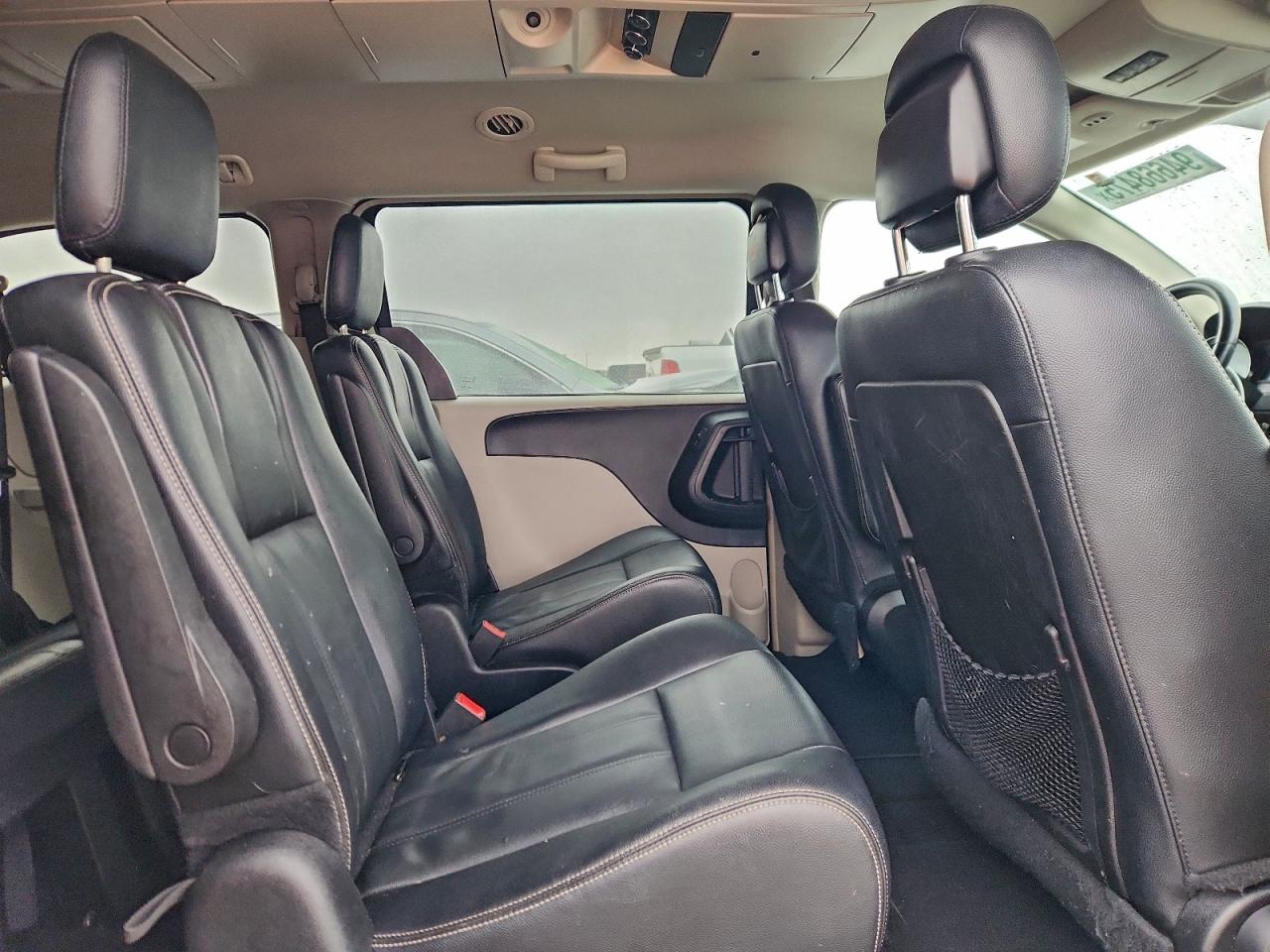 CHRYSLER TOWN & COUNTRY TOURING