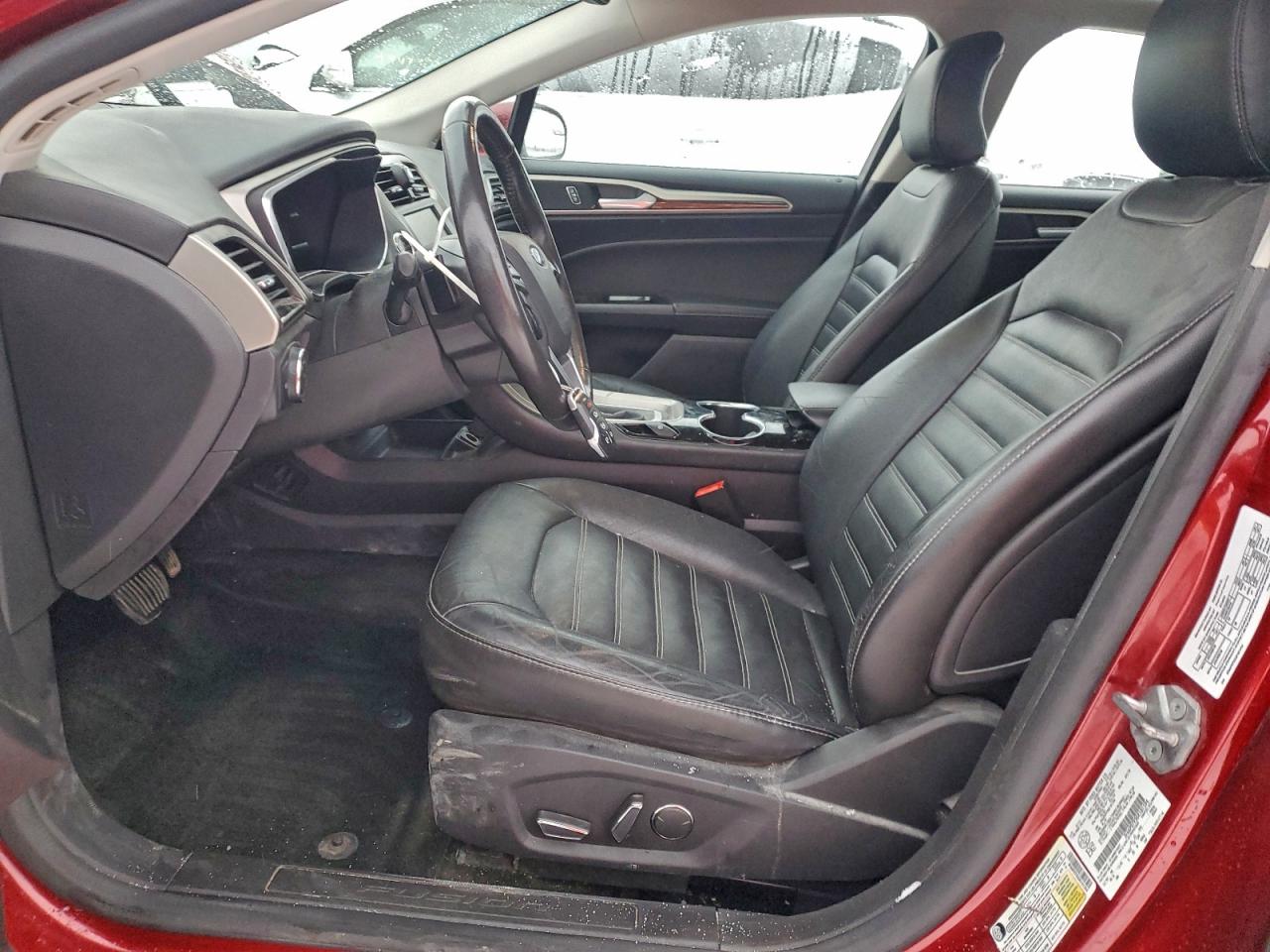 FORD FUSION SE