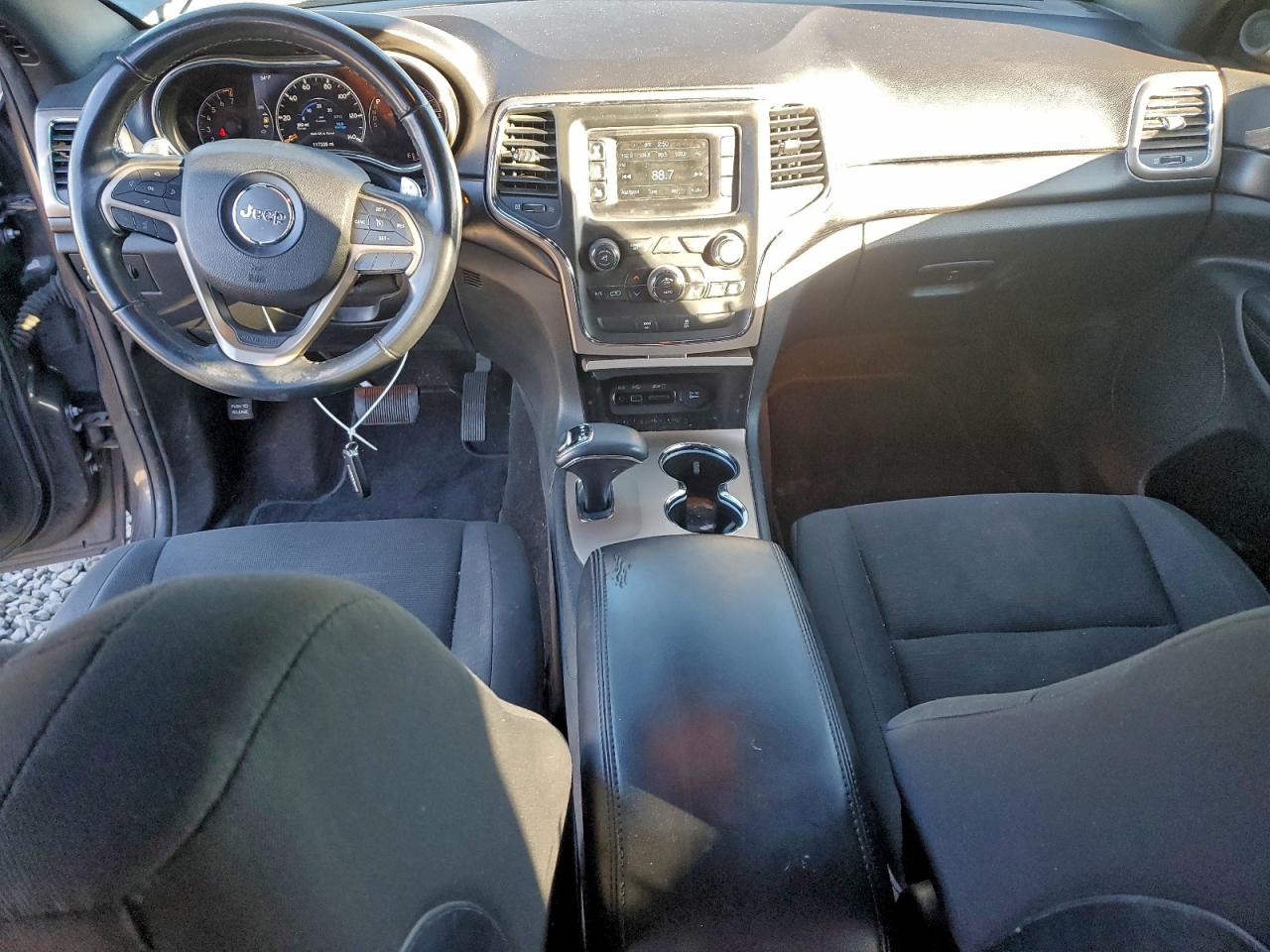 JEEP GRAND CHEROKEE LAREDO