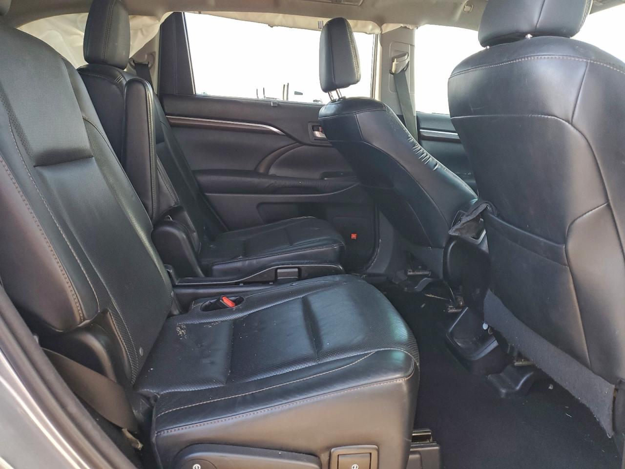 Lot #3311747758 2015 TOYOTA HIGHLANDER