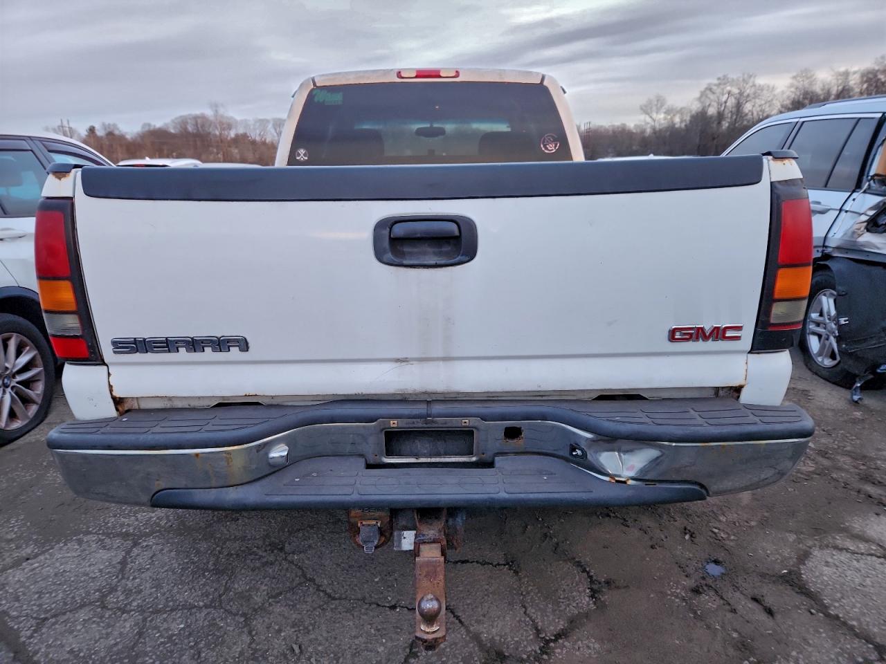 Lot #3310318043 2004 GMC NEW SIERRA