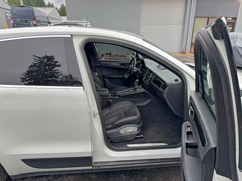 2017 PORSCHE MACAN S #3304550473