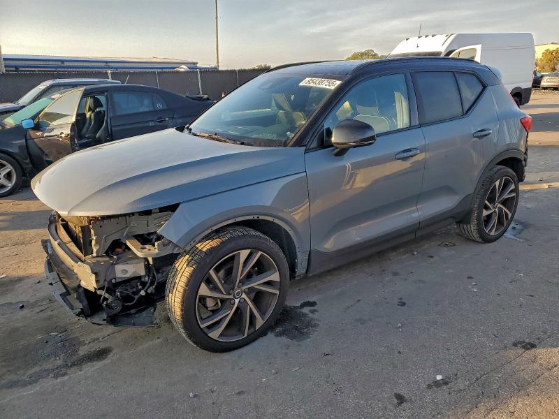 2022 VOLVO XC40 T5 R- #3308399300