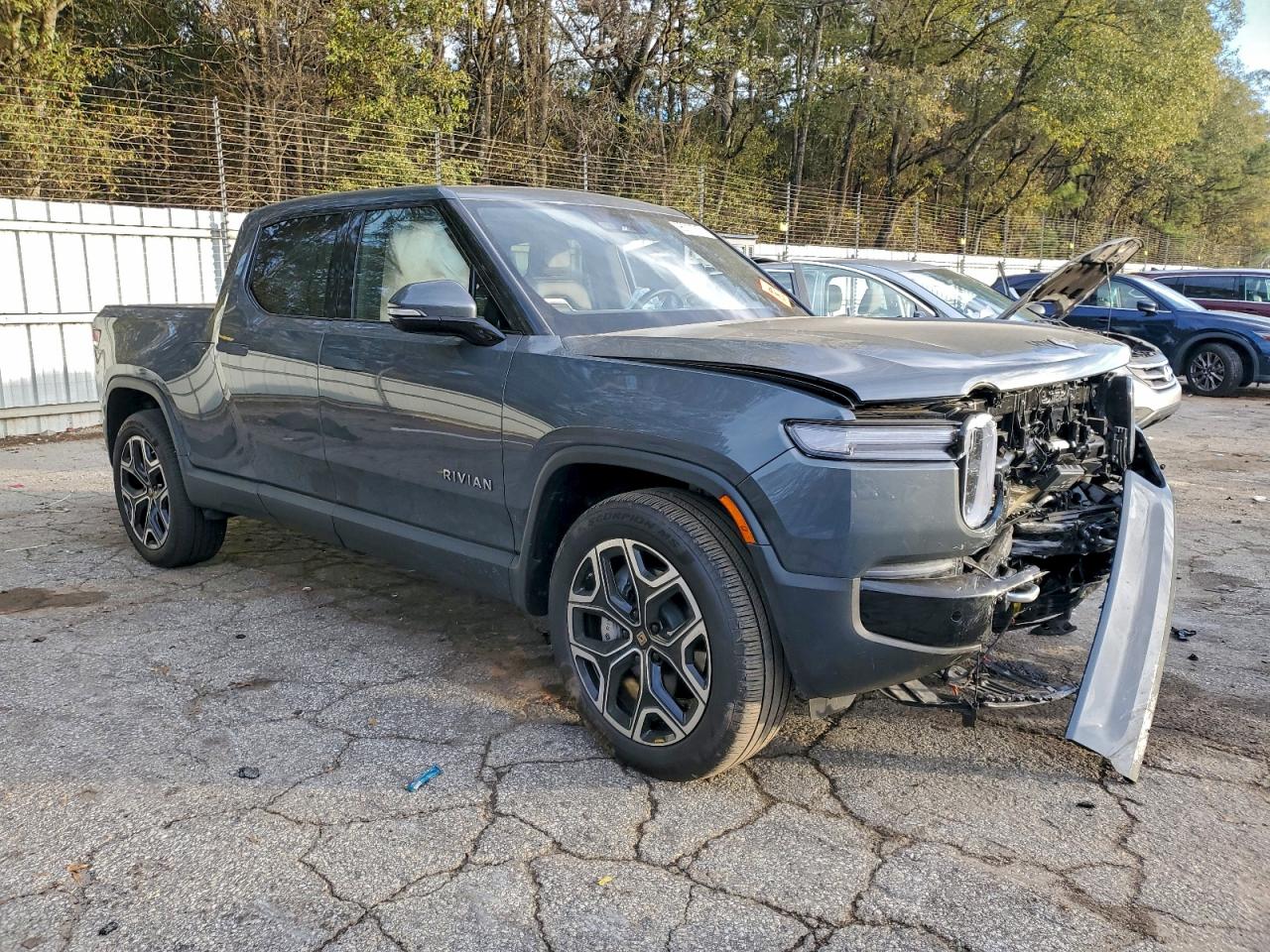 RIVIAN R1T ADVENTURE