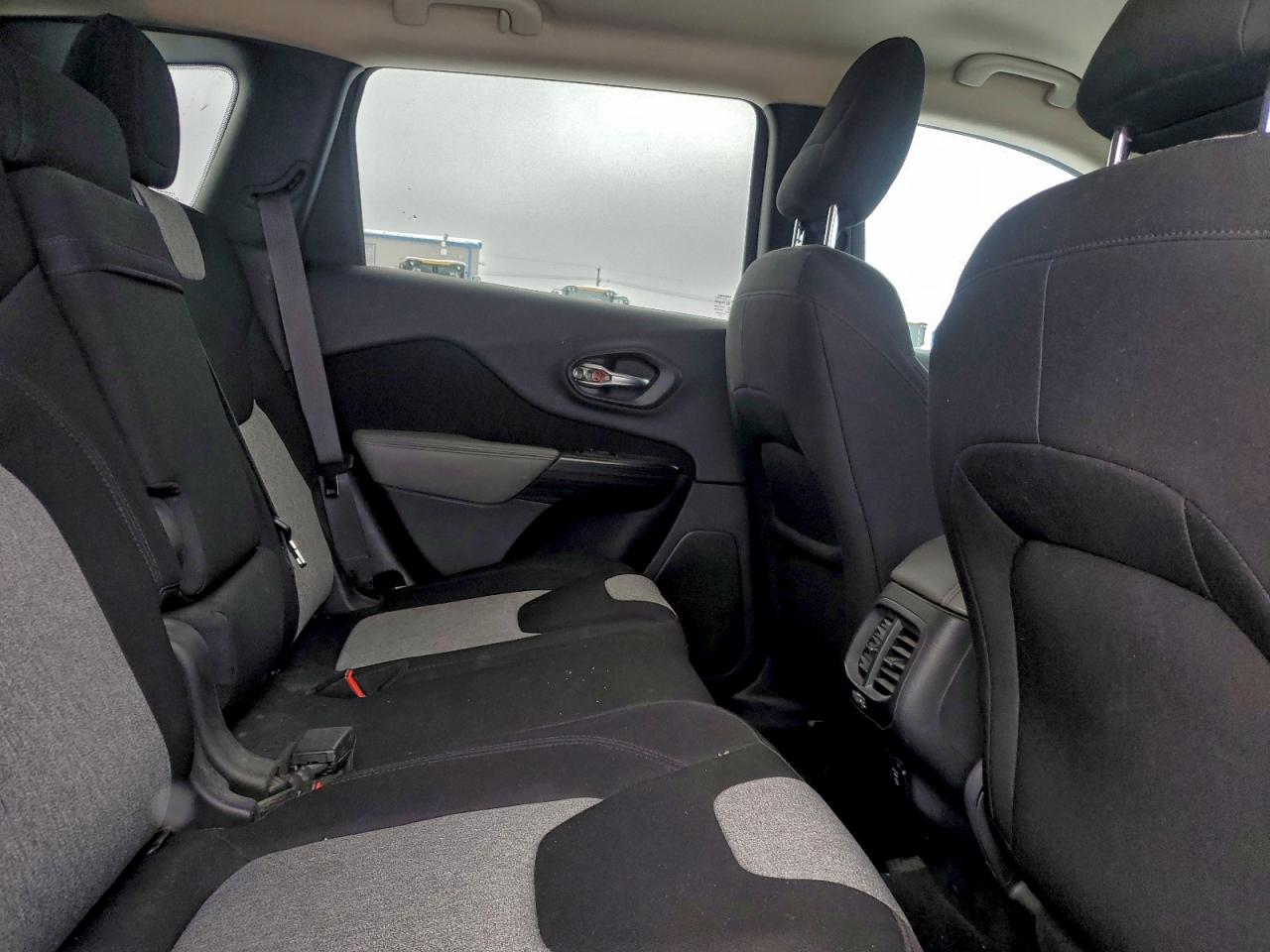 JEEP GRAND CHEROKEE LATITUDE