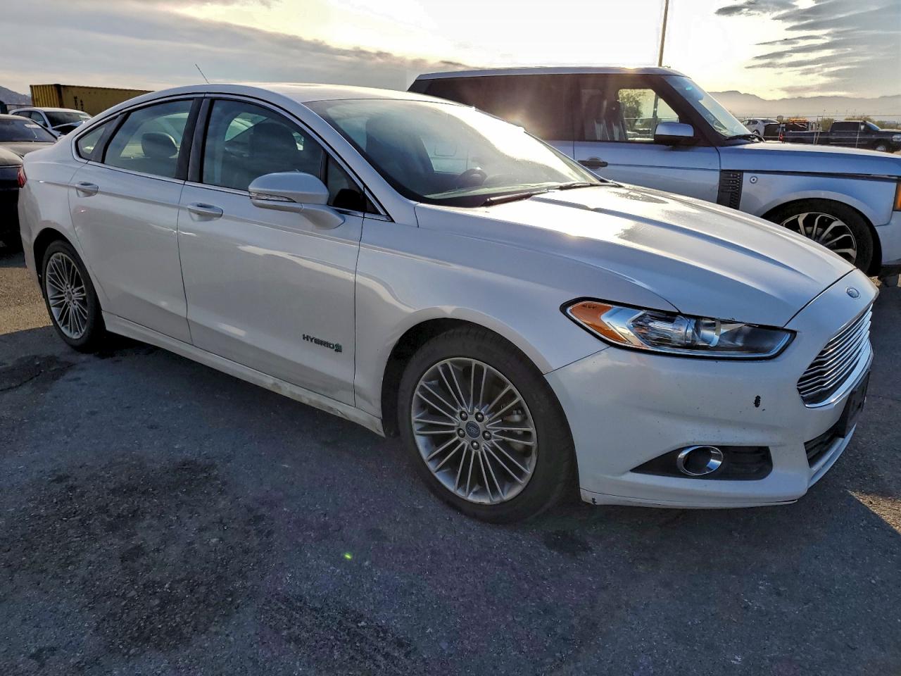 FORD FUSION SE HYBRID