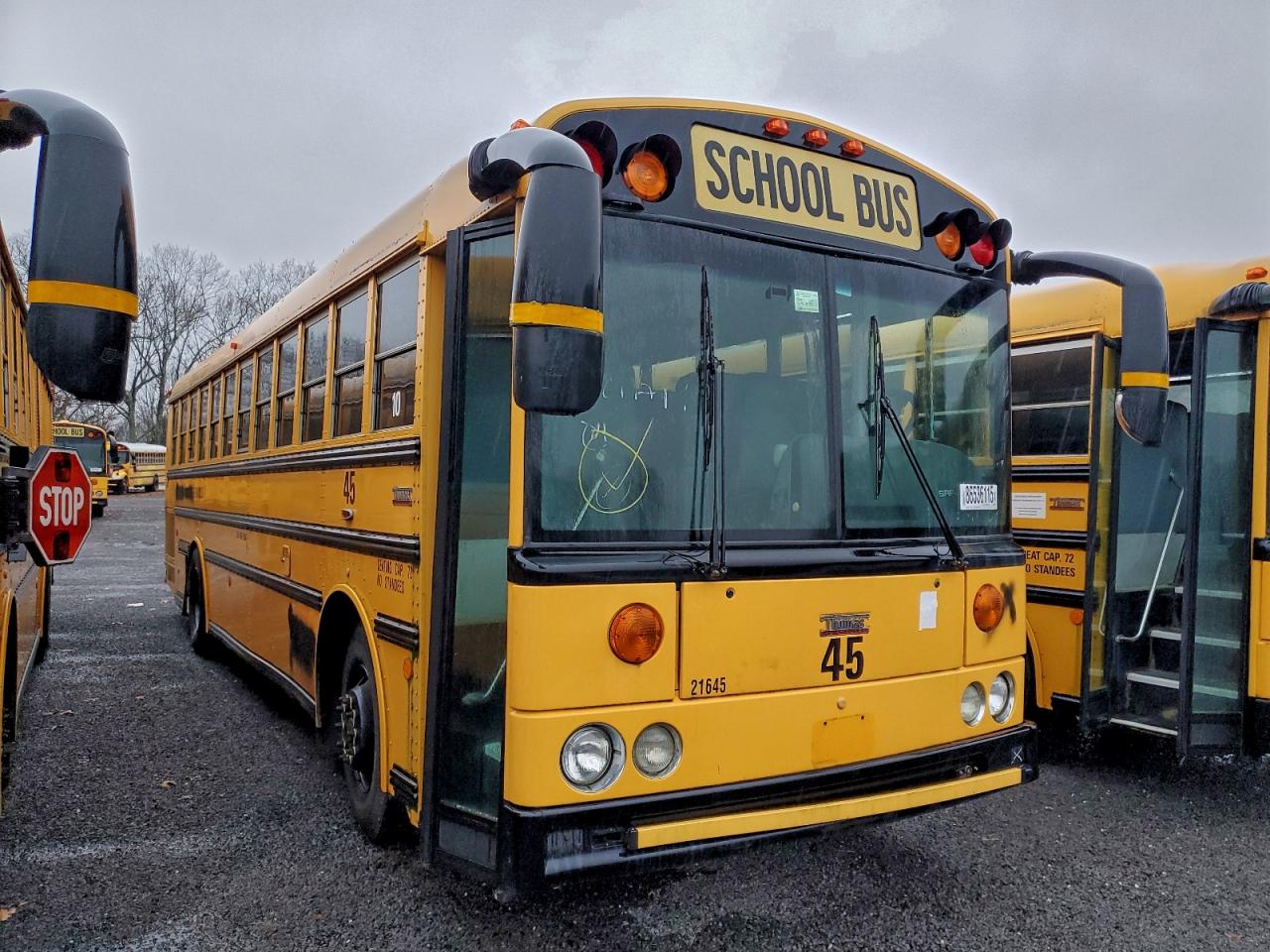 Lot #3303544064 2012 THOMAS SAF-T-LINER HDX