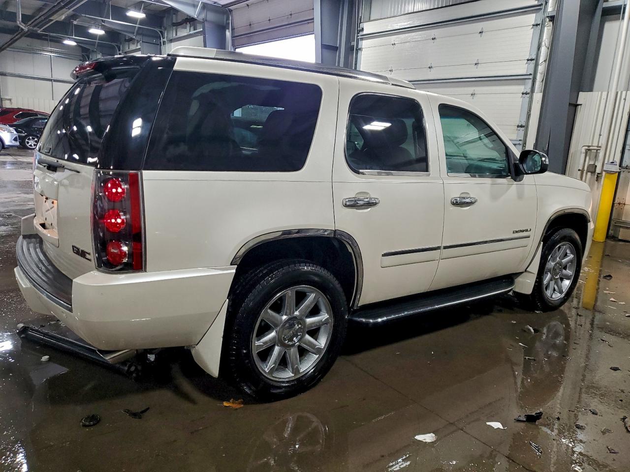 GMC YUKON DENALI