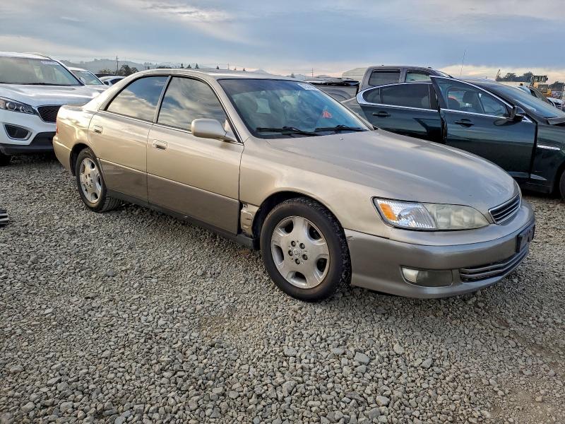 2000 LEXUS ES 300 #3316860166