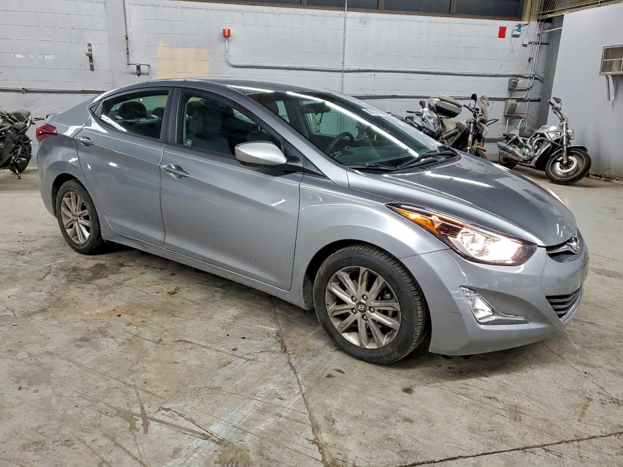 HYUNDAI ELANTRA SE