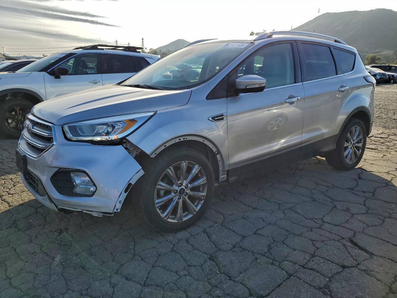 FORD ESCAPE TITANIUM